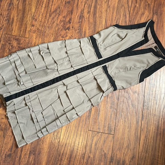 BCBGMAXAZRIA Gray Dusk Aaron Tiered Ruffle Size 0 Cocktail Dress - Picture 5 of 14